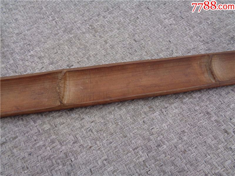 民国时期挑鸟笼用的竹扁担