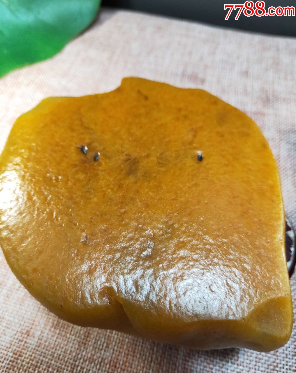 1758新疆戈壁黄沁金丝玉原石摆件840克