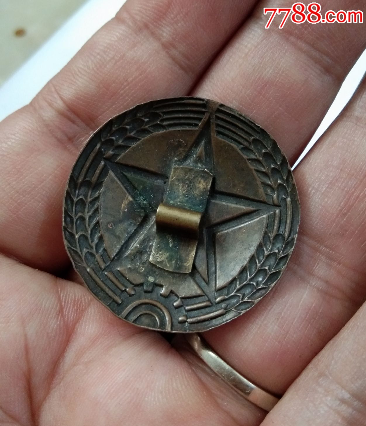 55式好品少有薄片大帽徽