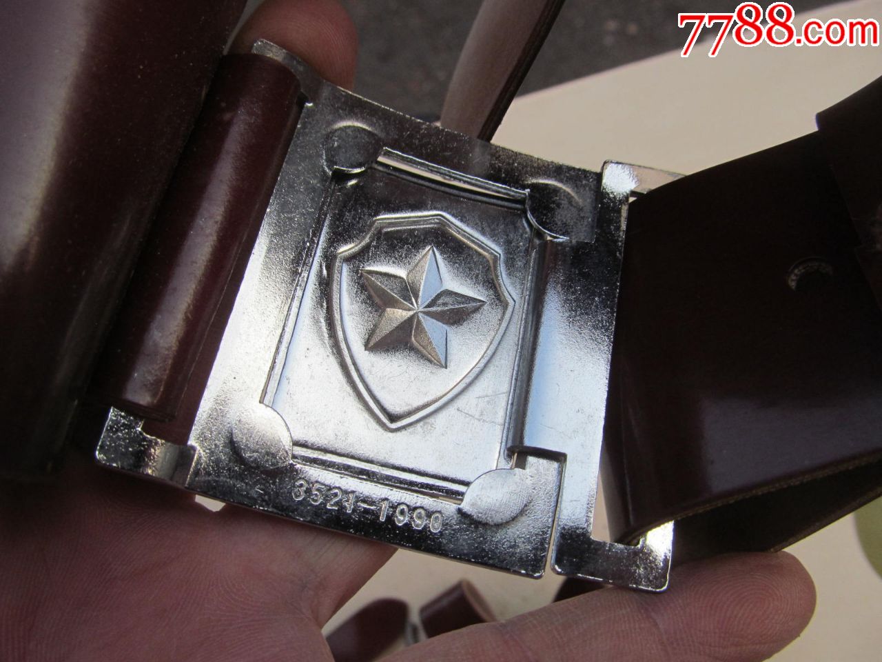 1990年纠察腰带,几乎是全新品,环是亚铅的,已经酥了,自己后配环吧