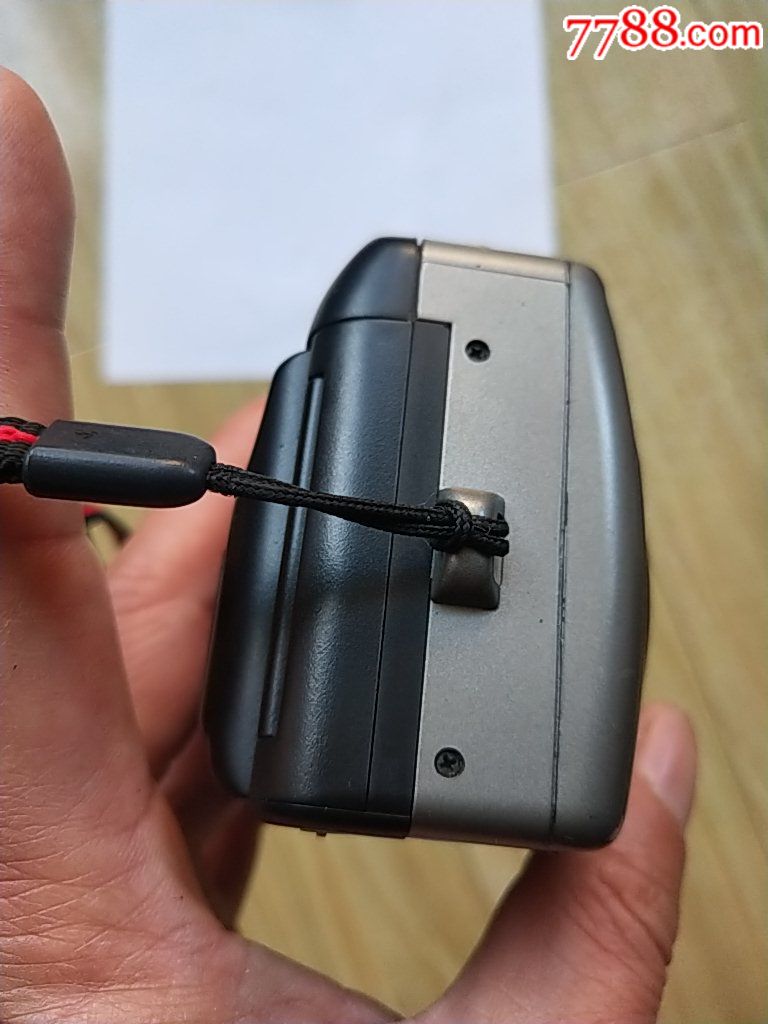 精致的日本skina傻瓜相机