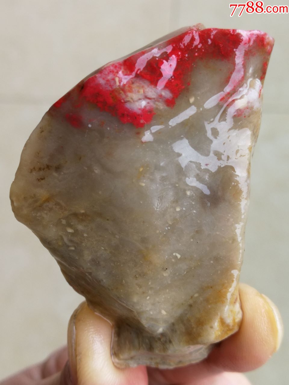 漂亮!45g软玉地鸡血挂件料原石