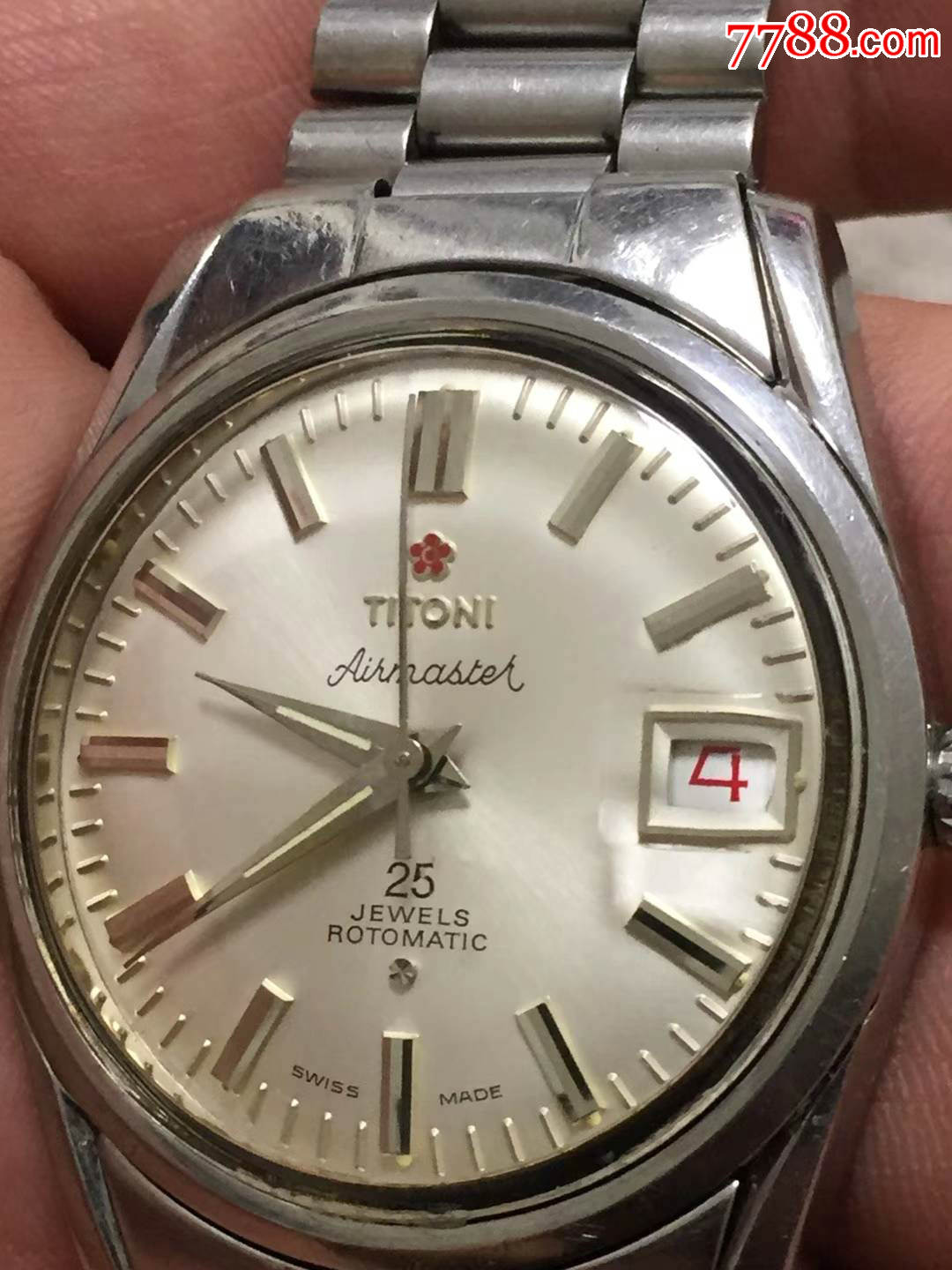 25钻瑞士梅花,全自动男表,品相好.走时正常,日历正常