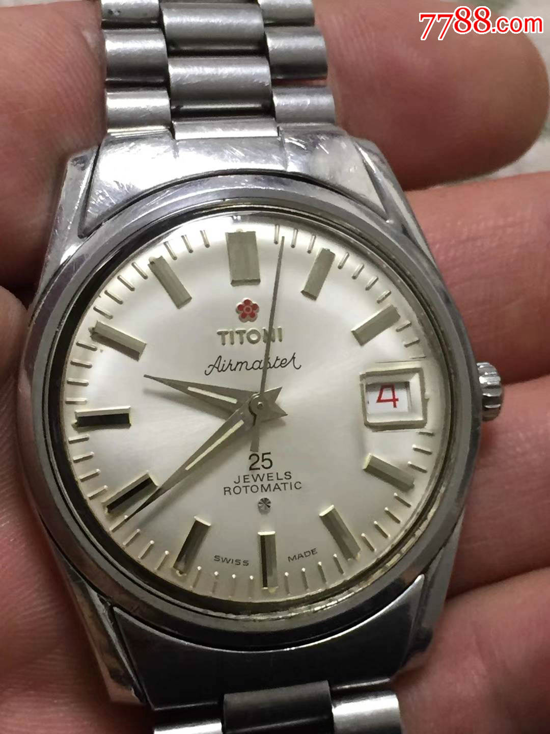 25钻瑞士梅花,全自动男表,品相好.走时正常,日历正常