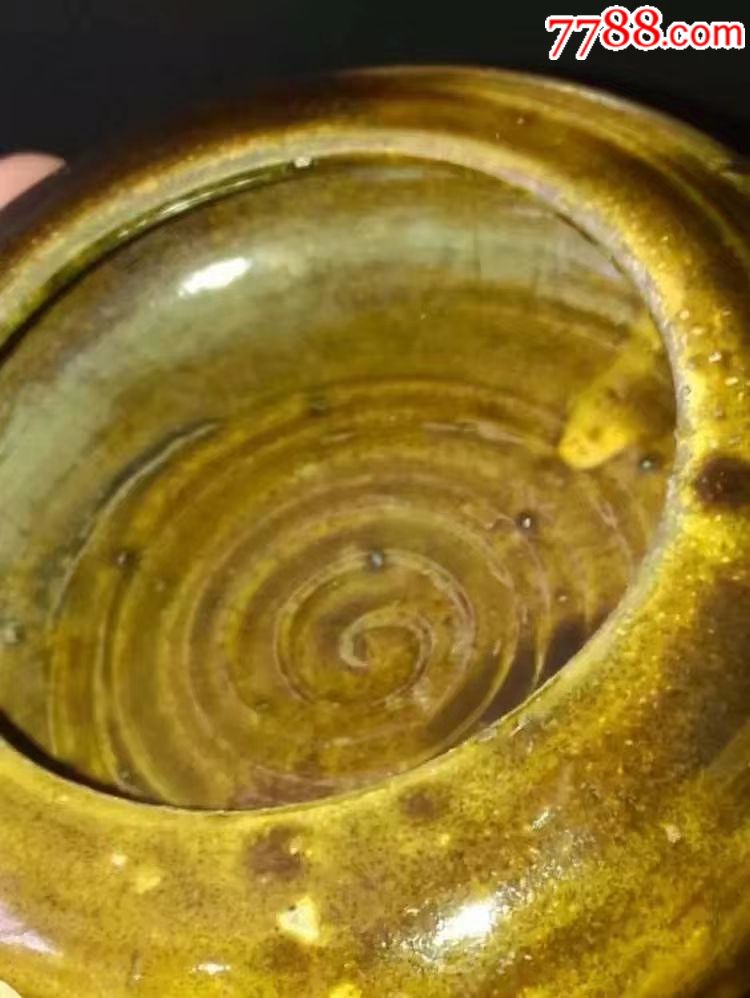 包老保真鳝鱼黄笔洗,这才是真正鳝鱼黄釉