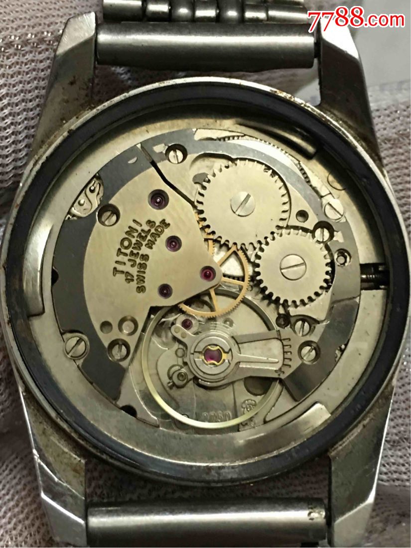 瑞士产的梅花2750机芯