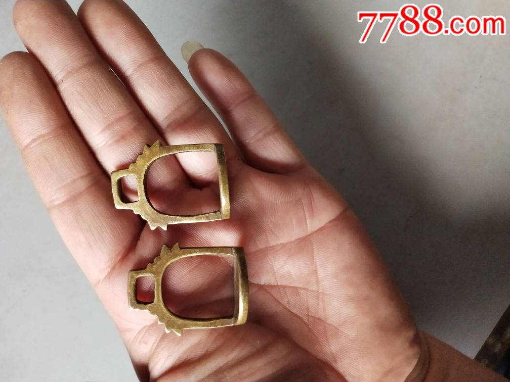 一对老铜小马登