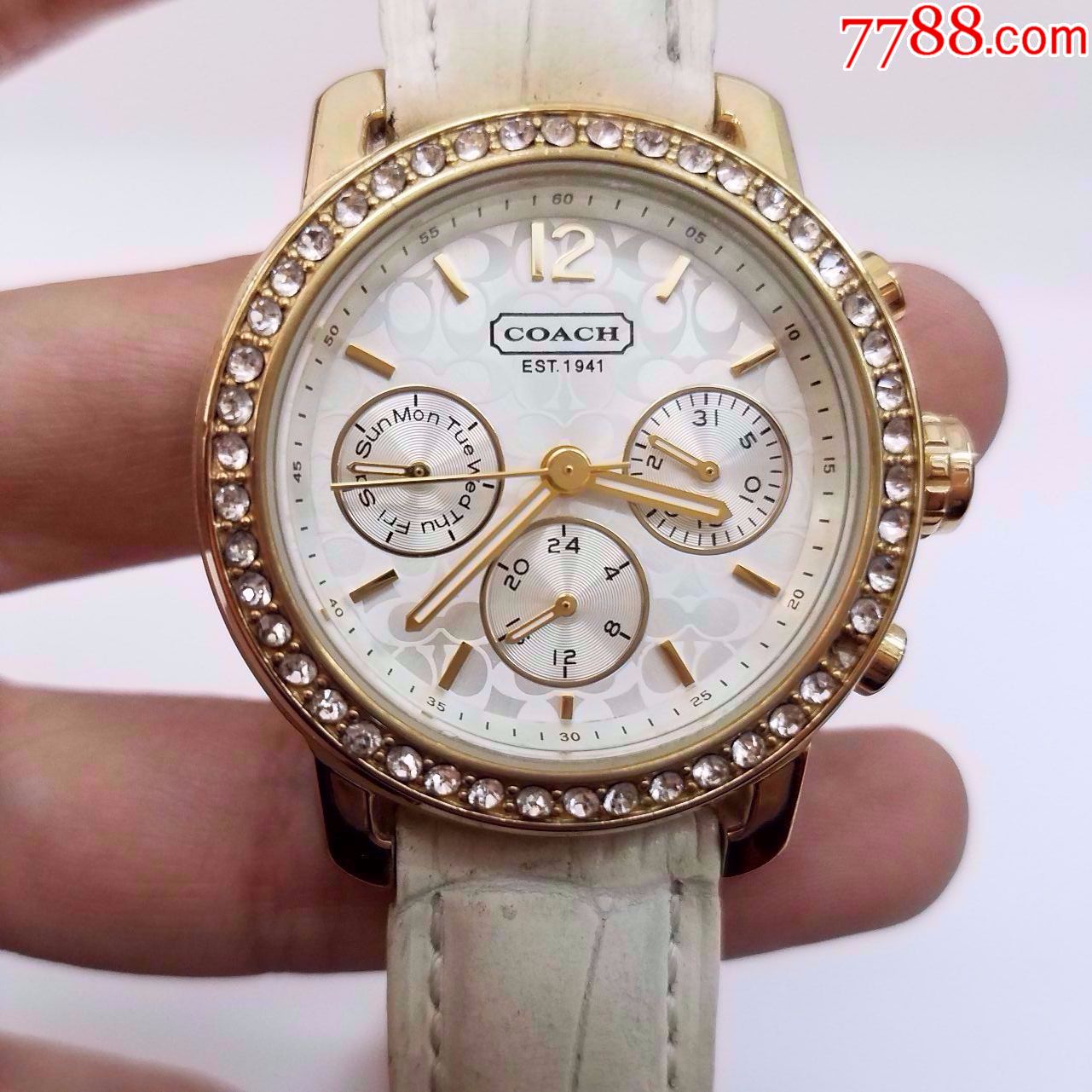 蔻驰coach电子女表【独特品牌暗花3眼表盘】【漂亮闪钻外圈】【金针金