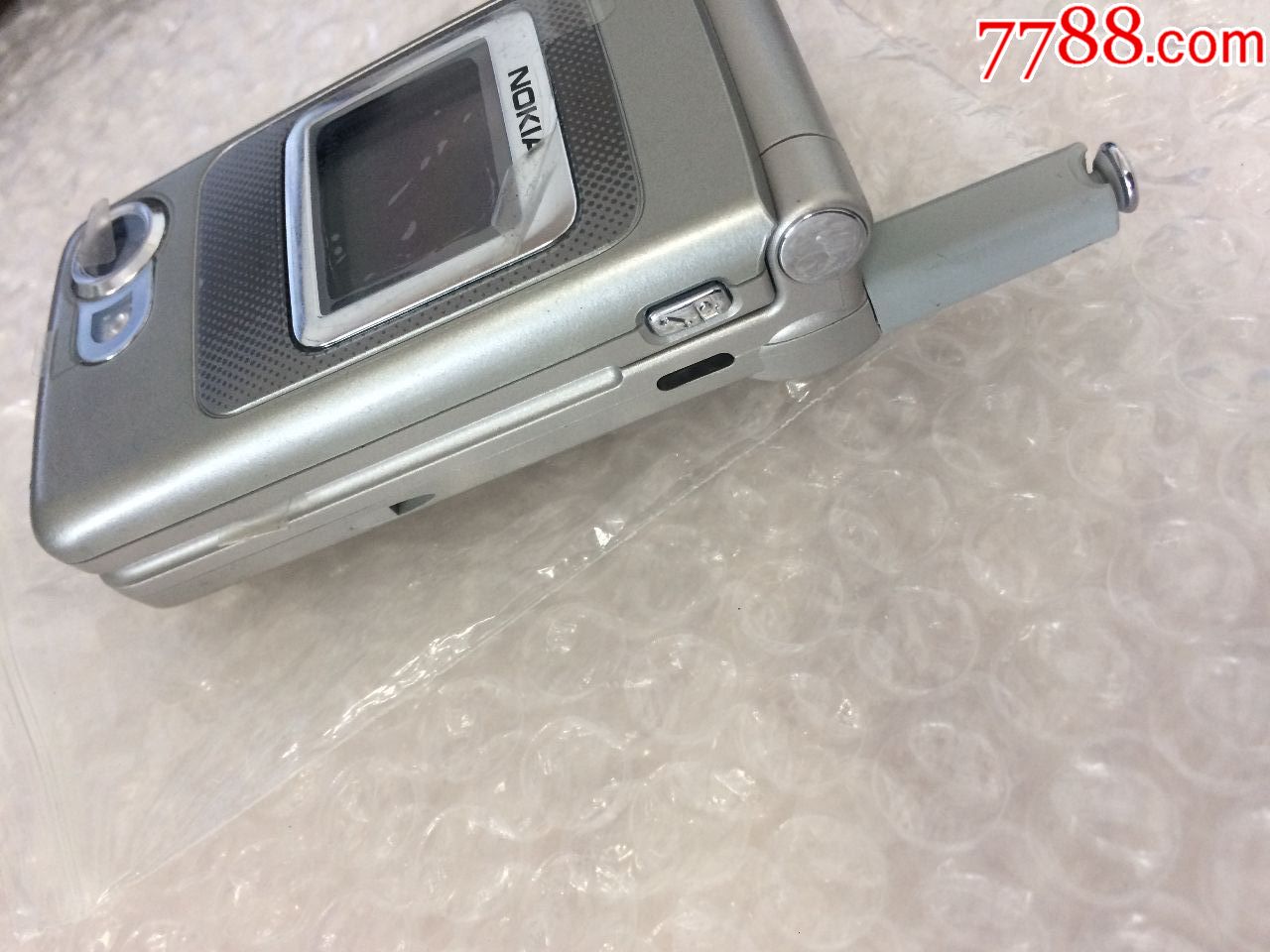 一个经典收藏限量诺基亚nokia,6255翻盖手机.