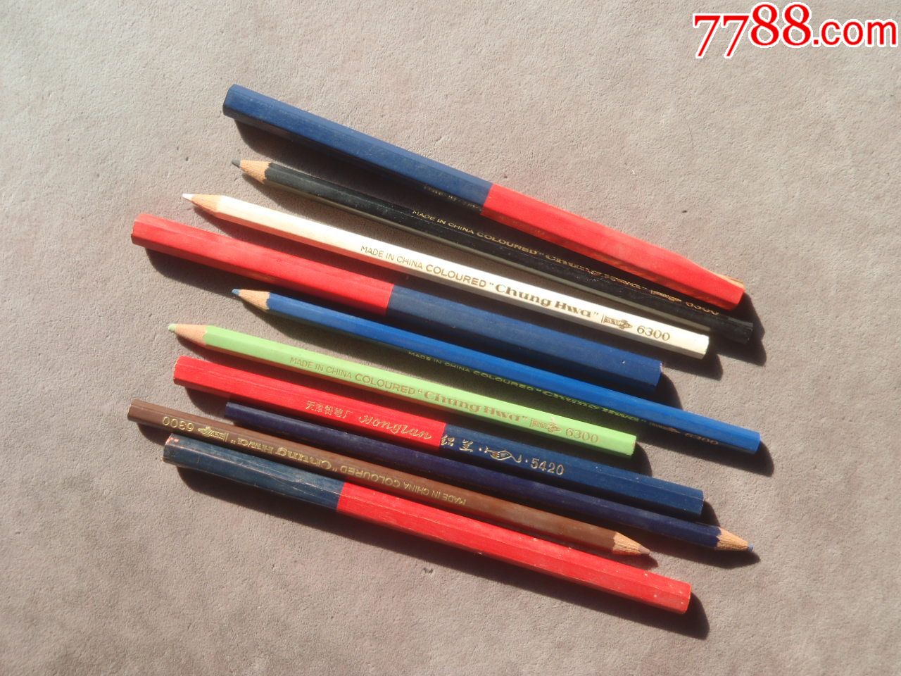 670年代中华老彩色铅笔一盒