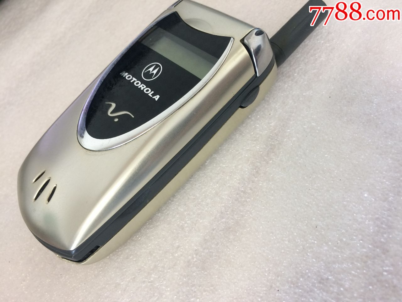 一臺經典收藏摩托羅拉motorola,v60gprs翻蓋手機