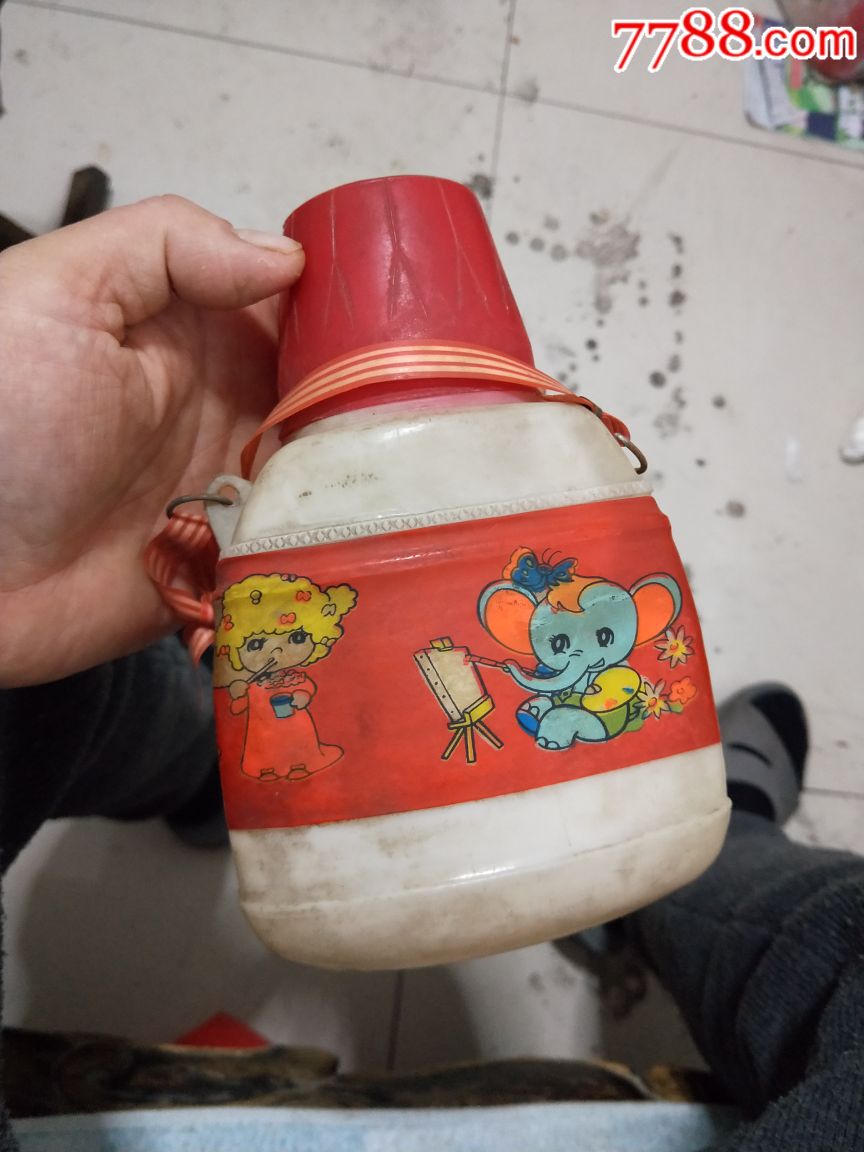 怀旧儿童塑料水壶,完整无裂