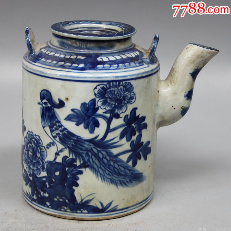 清代青花瓷牡丹花鸟壶