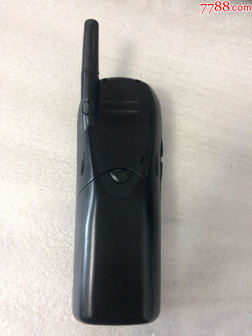 一个经典收藏限量版摩托罗拉t2288s直板手机.(回馈客户手机包邮)