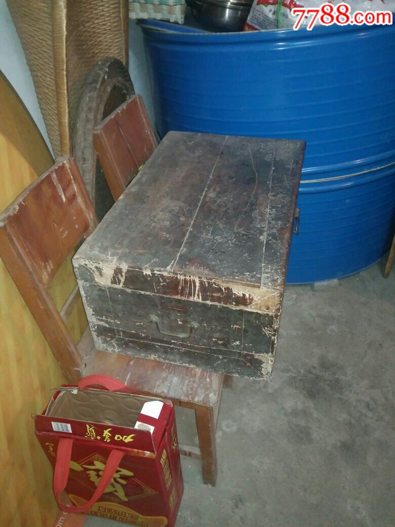 老古董木箱一个