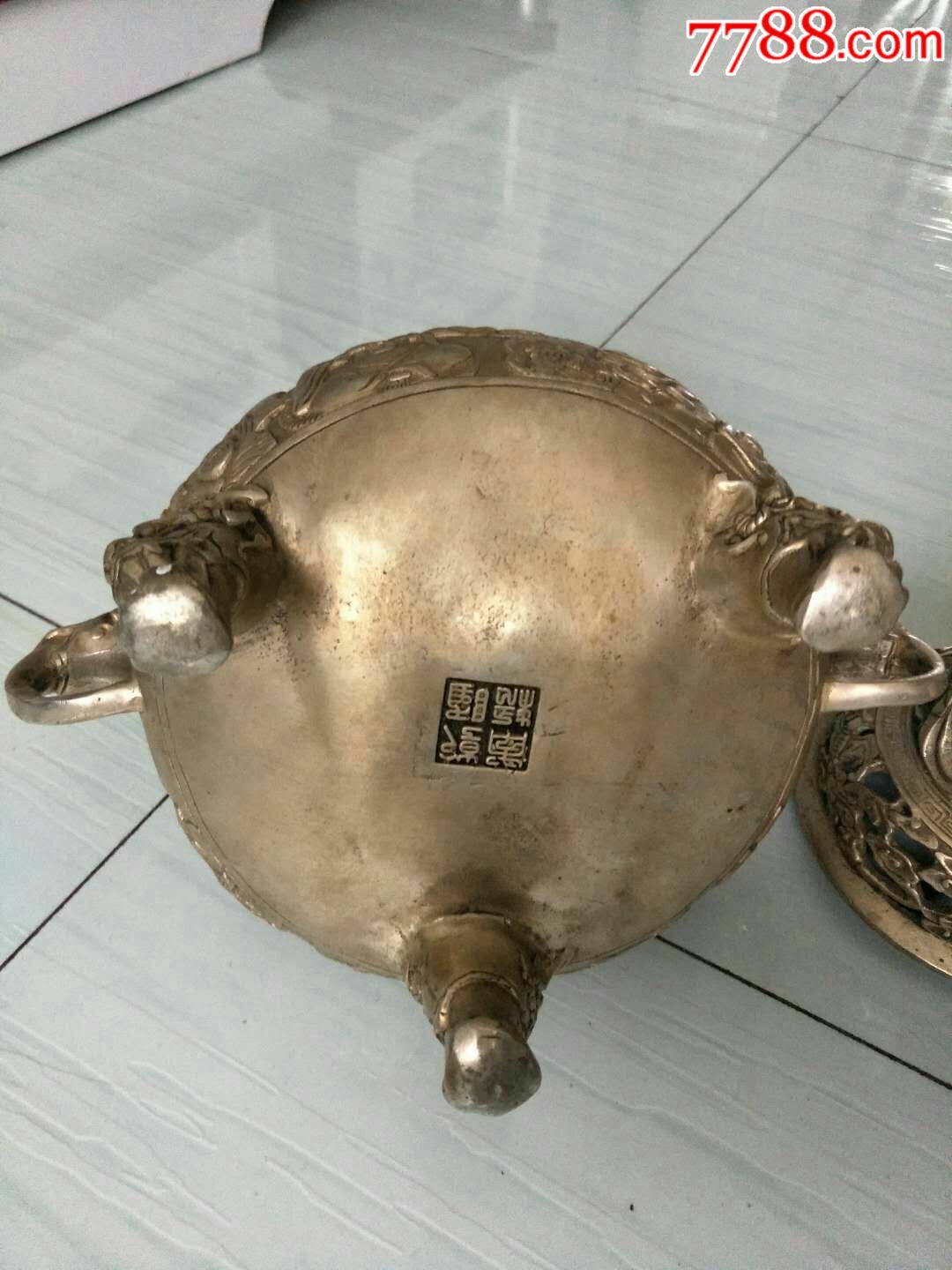 乾隆年制黄铜香薰炉