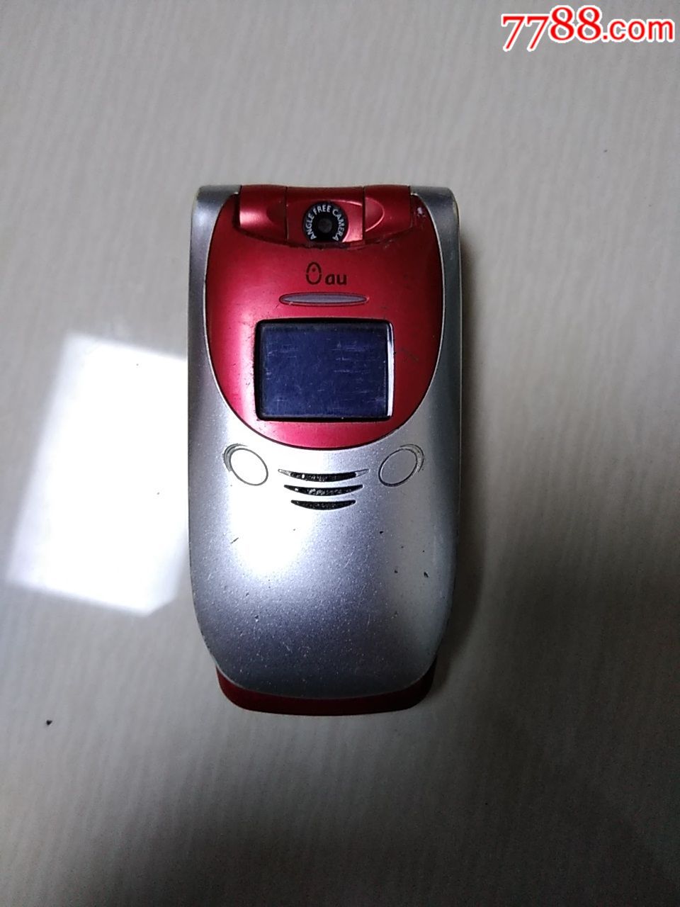 日立老手机一个!