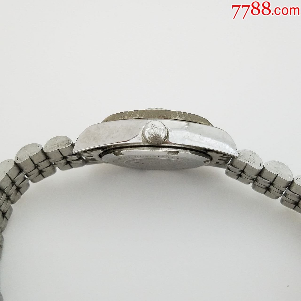 reginald电子女表【闪钻刻度】【夜光漂亮】【走时正常】【日历好使】