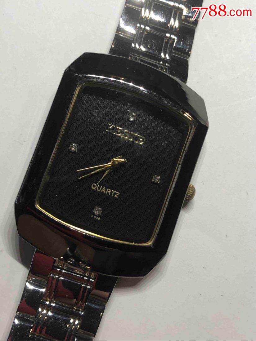 日本keste石英男表表盘28.5*39mm厚8.5mm日本机芯镶钻日本售价90