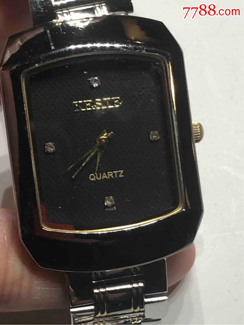 日本keste石英男表表盘28.5*39mm厚8.5mm日本机芯镶钻日本售价90