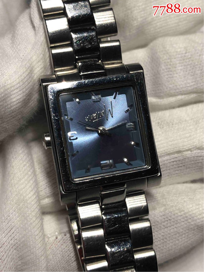 法国montana石英女表表盘22*27mm厚7.5mm表带长17cm走时精准