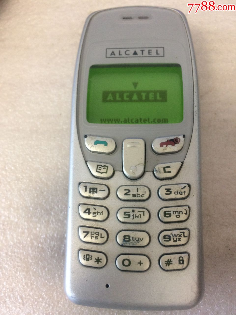 一台经典收藏阿尔卡特alcatel,ot320直板手机(回馈顾客手机包邮)