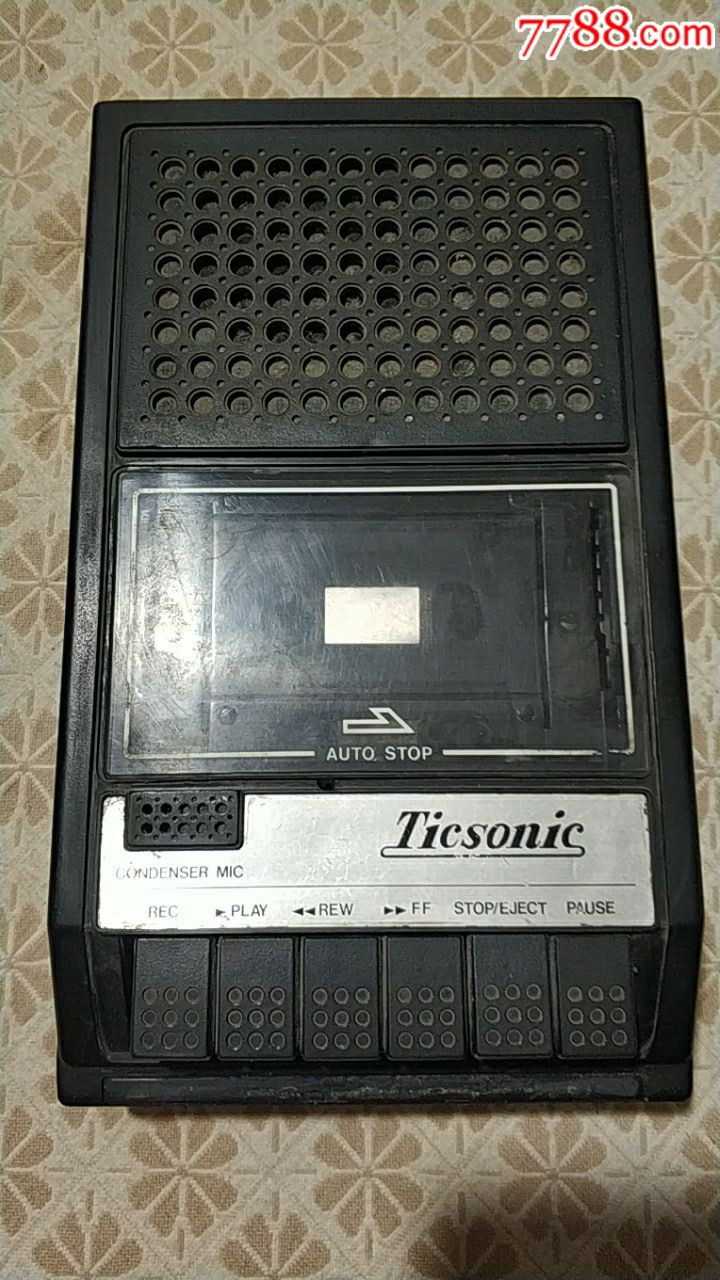 不知什么牌子的砖头录音机