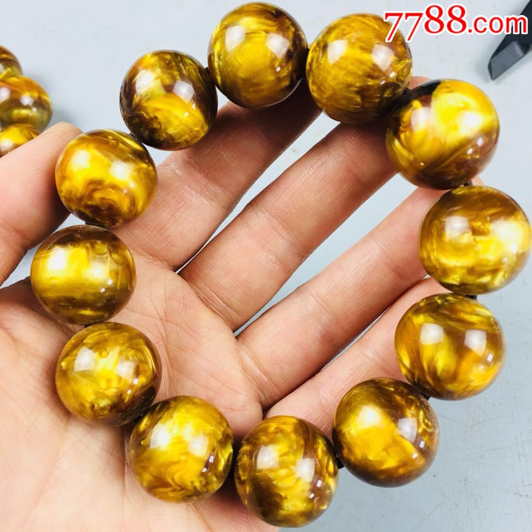 精品海柳手串一对,工艺精美,保存完好,无裂无瑕疵.品相如图.