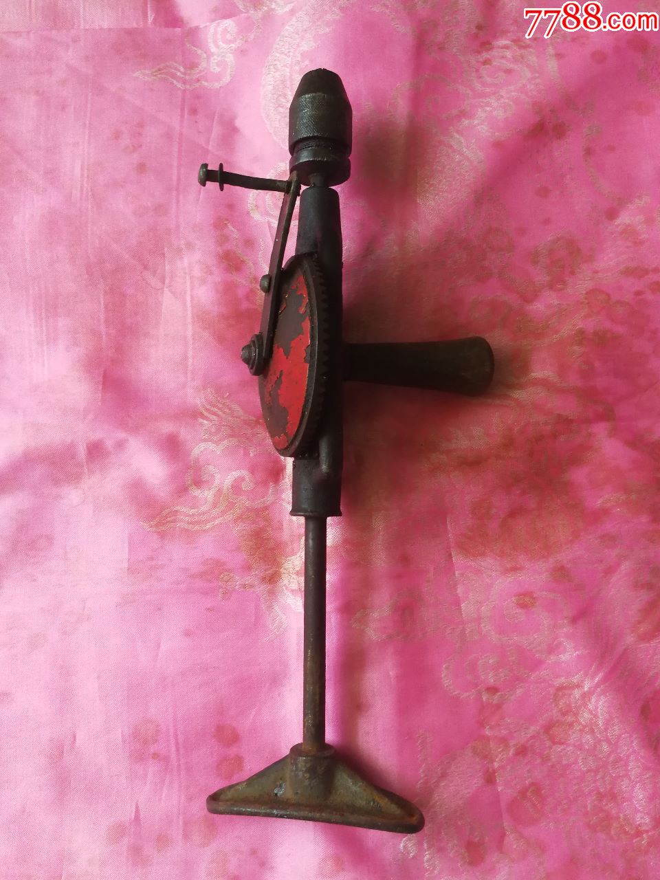 老式手摇钻