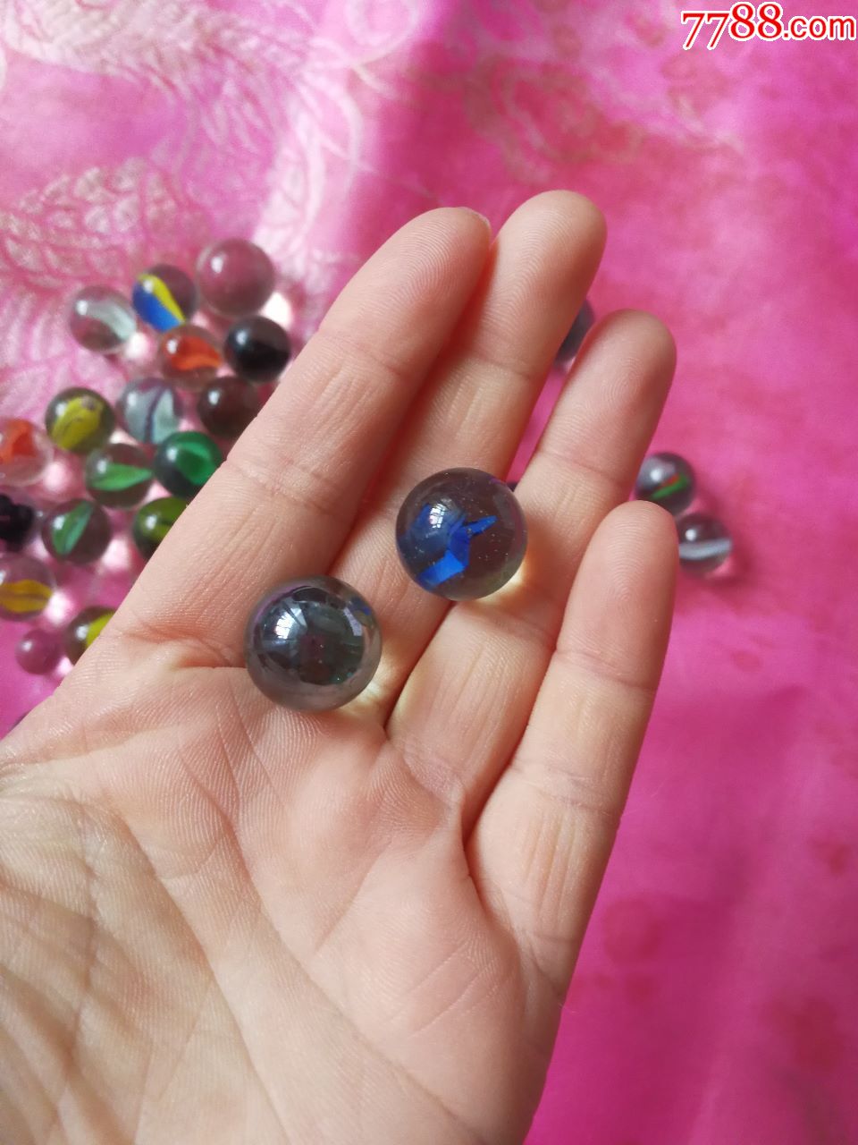 一堆琉璃球(211)