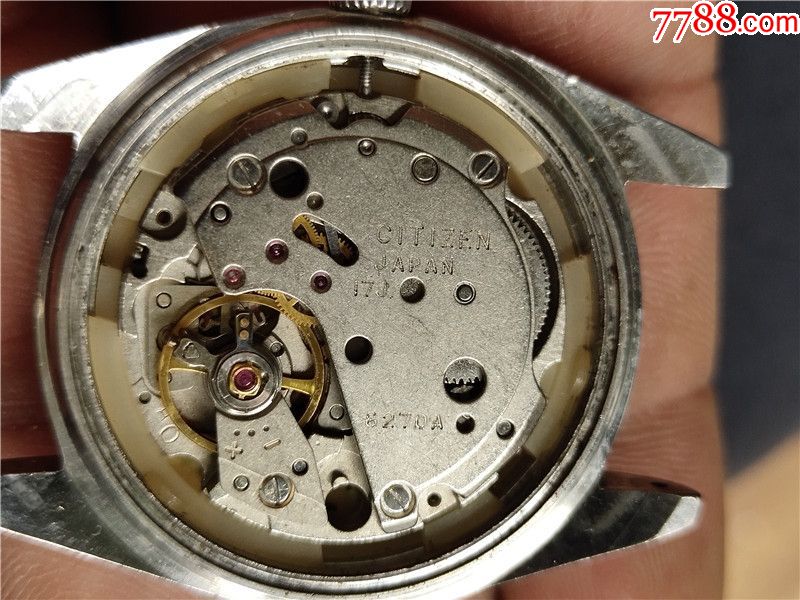 皇冠标志西铁城机械表机芯8270a