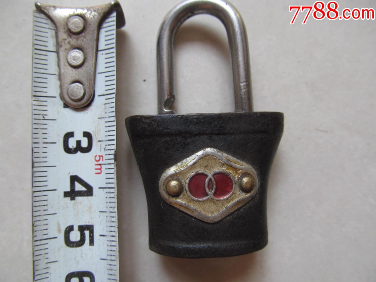 少见的花蓝形状的双圈锁没有钥匙品相如图