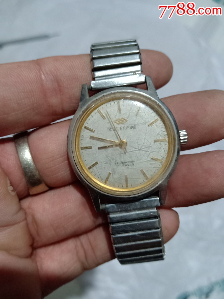 老款机械手表