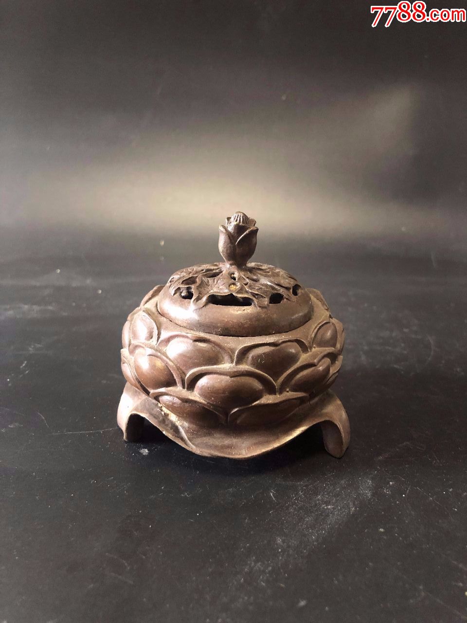 紫铜莲花熏香炉