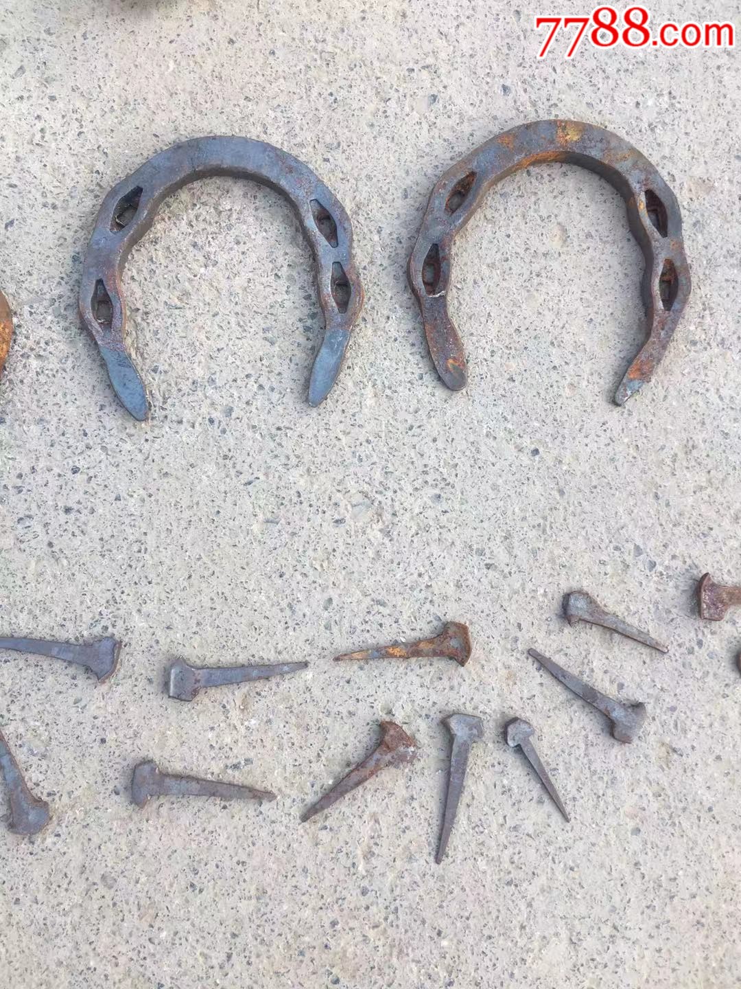 全套钉马掌工具,品相如图,保存完好