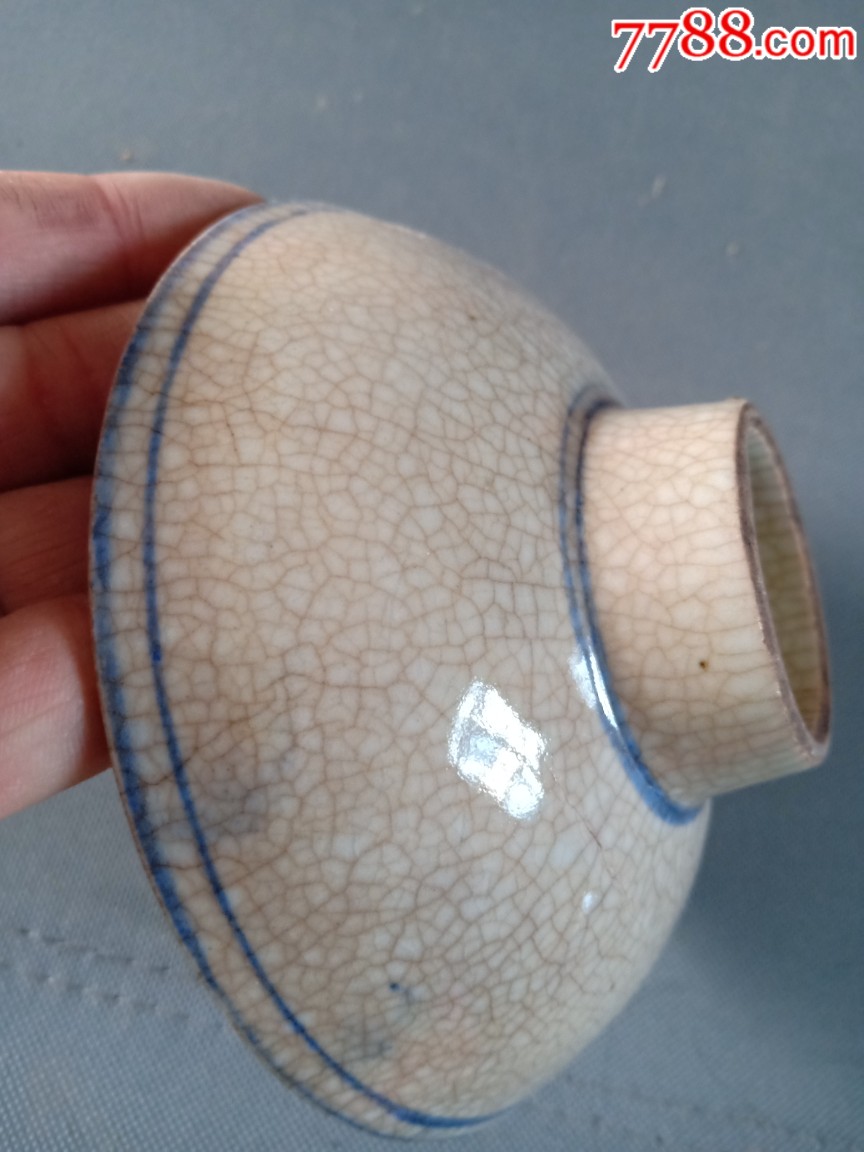 清代开片蓝边碗