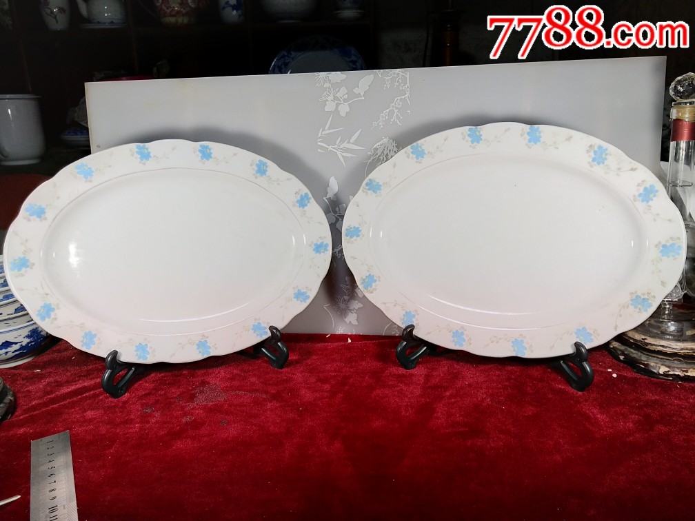 70年代新华瓷厂满尺荷叶边蓝花腰型盆一对