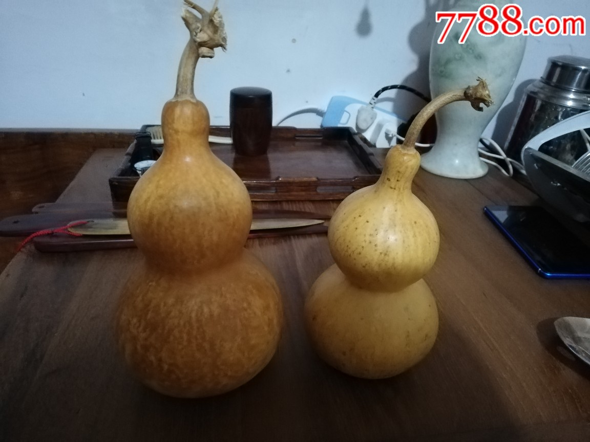 两个座的沉稳的葫芦.挺好.挺美.