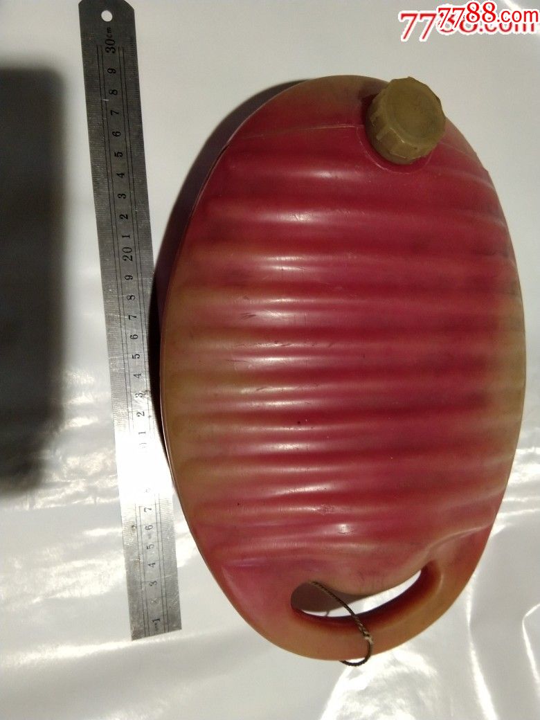 早期塑料汤婆子一个