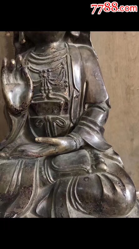 大清乾隆年制观音菩萨坐莲铜佛像一尊