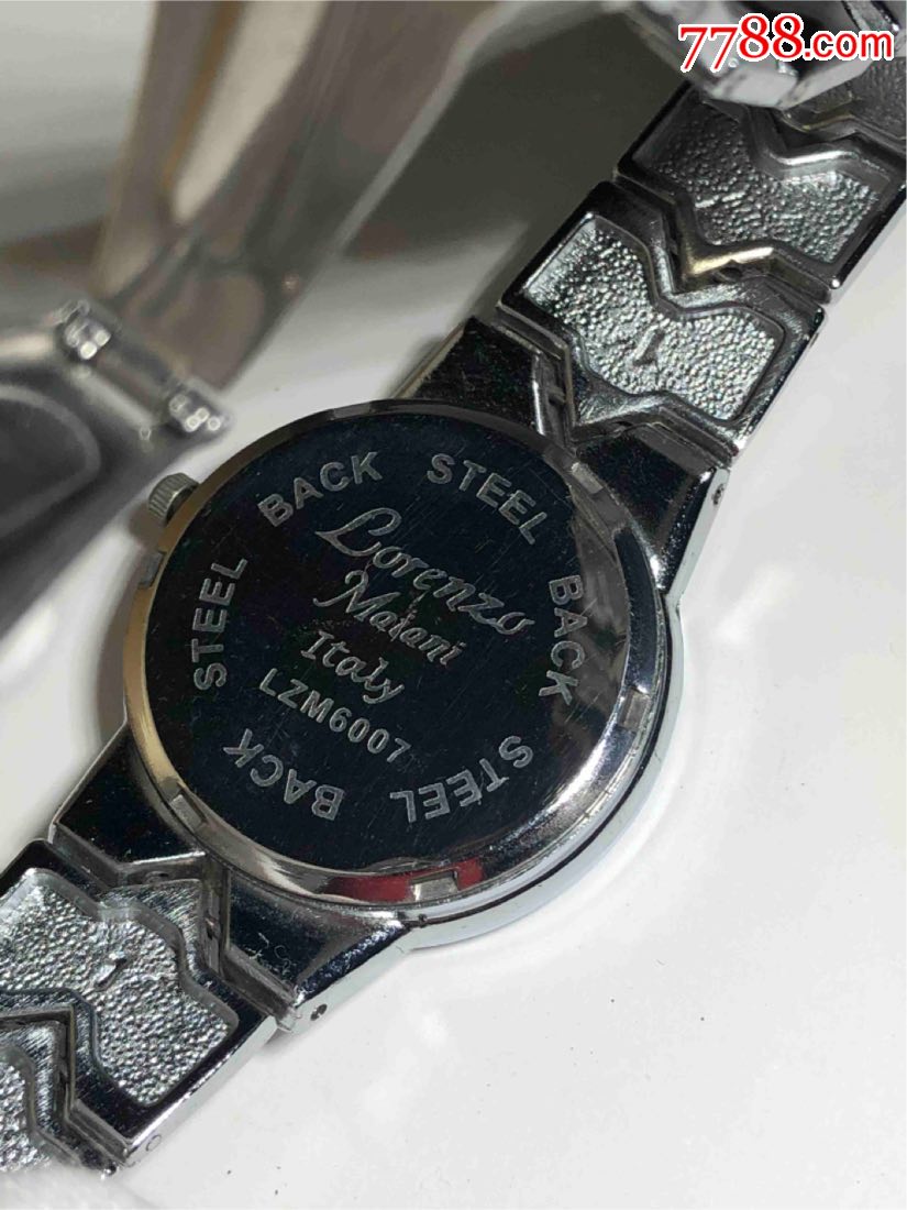 意大利品牌lorenzumatani石英男表蓝宝石镜面表盘32mm厚8mm表带-手表