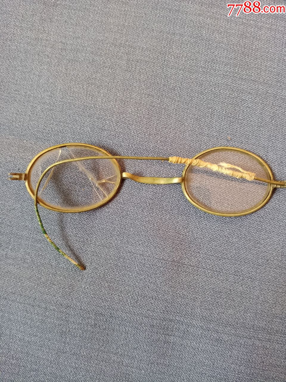 民国椭圆形金丝眼镜镜框长约38厘米宽约3厘米小巧玲珑