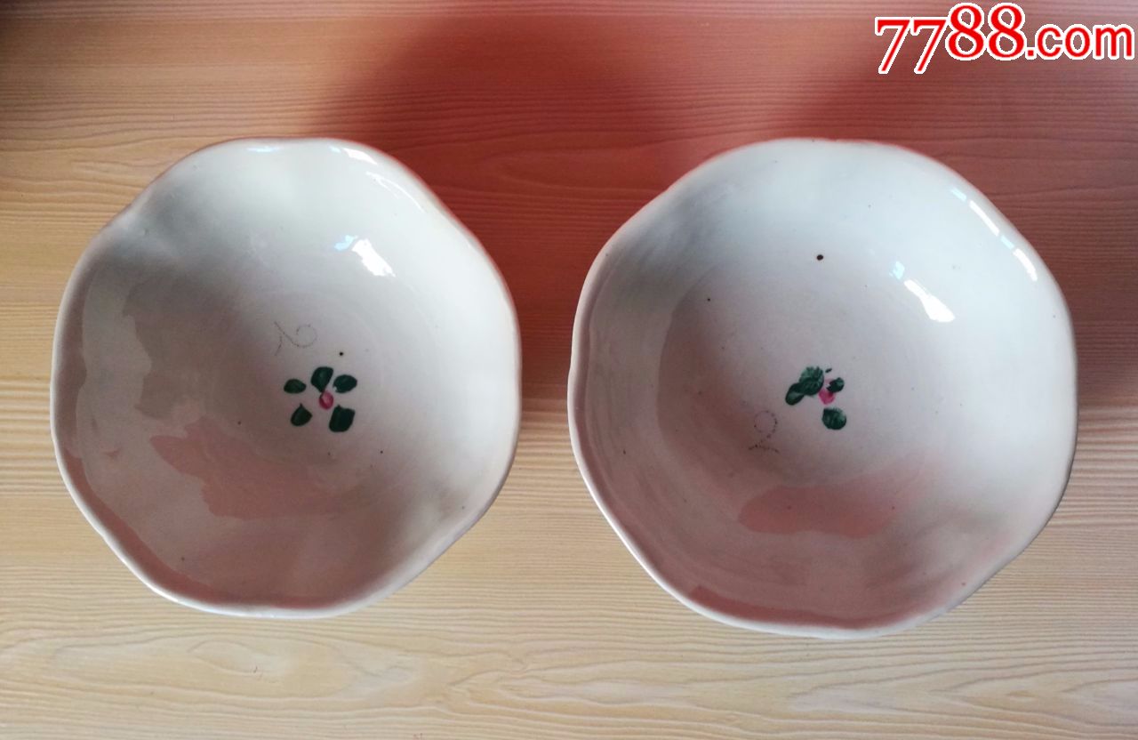 民国德化新彩花鸟纹八角碗2件