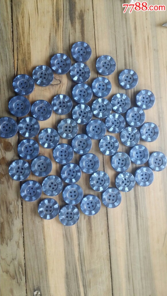 有机玻璃纽扣45颗