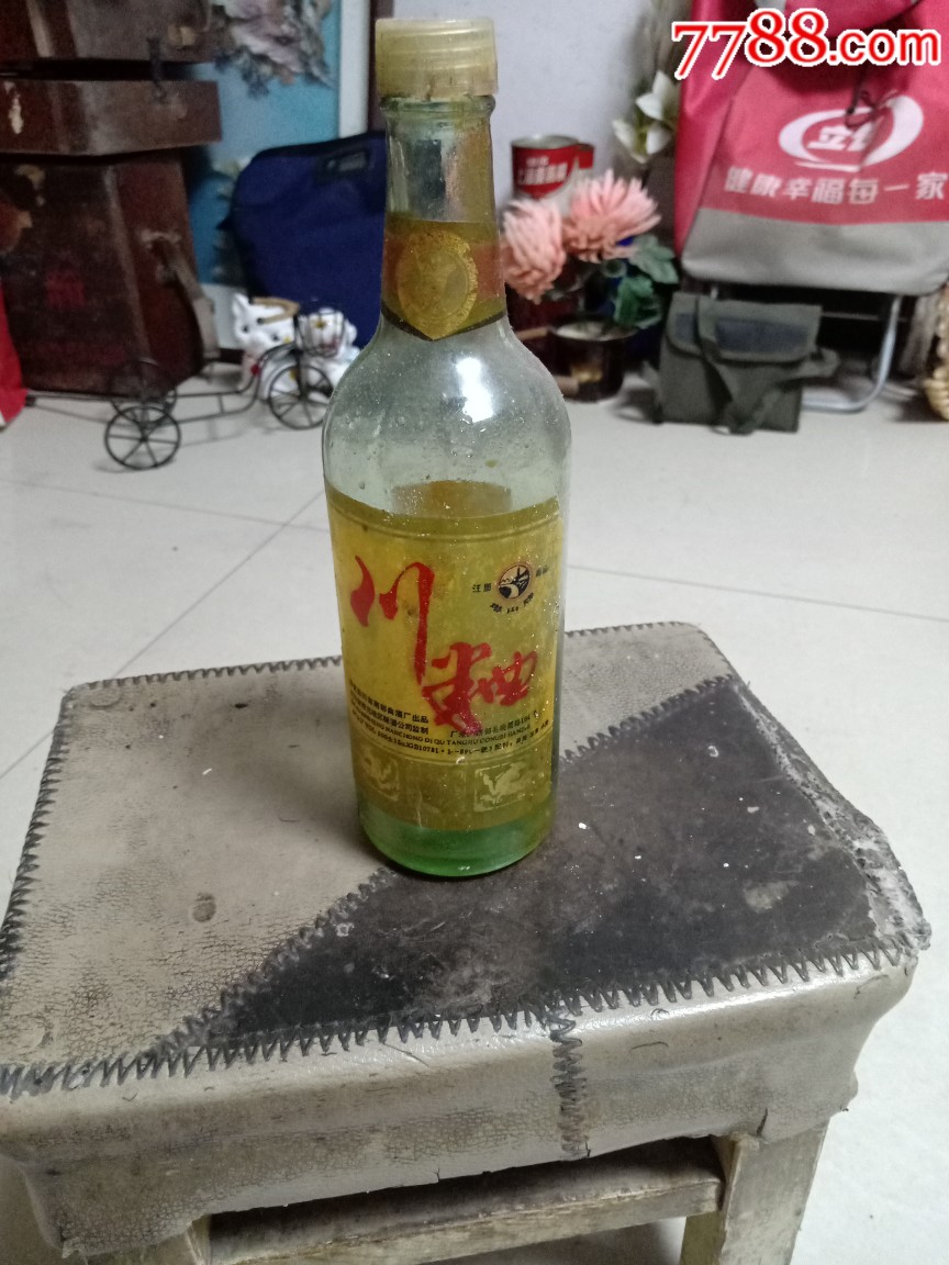 以下99早期绵竹大曲老酒瓶￥159品992009年绵竹大曲老酒瓶￥109