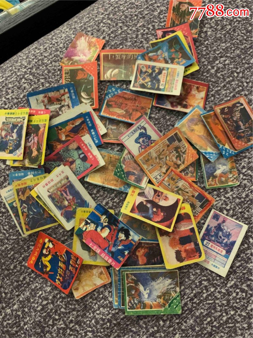 童年卡片一堆圣斗士龙珠经典漫画卡片