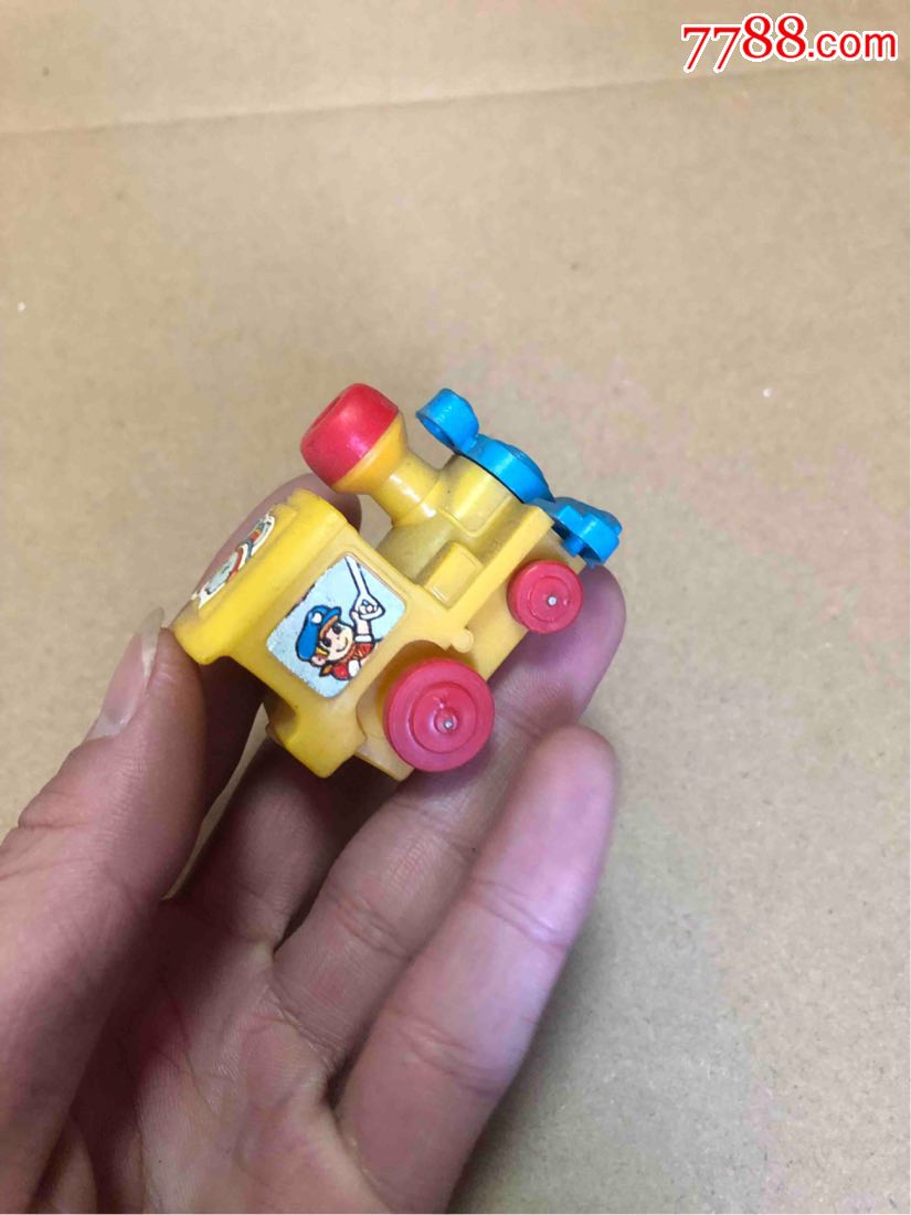 发条小火车玩具