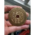 洗过的～金黄铜花钱一枚～～题材请看图～～早期家里老人买回来的～低价拍多少算多少～(au21892691)_7788收藏__收藏热线
