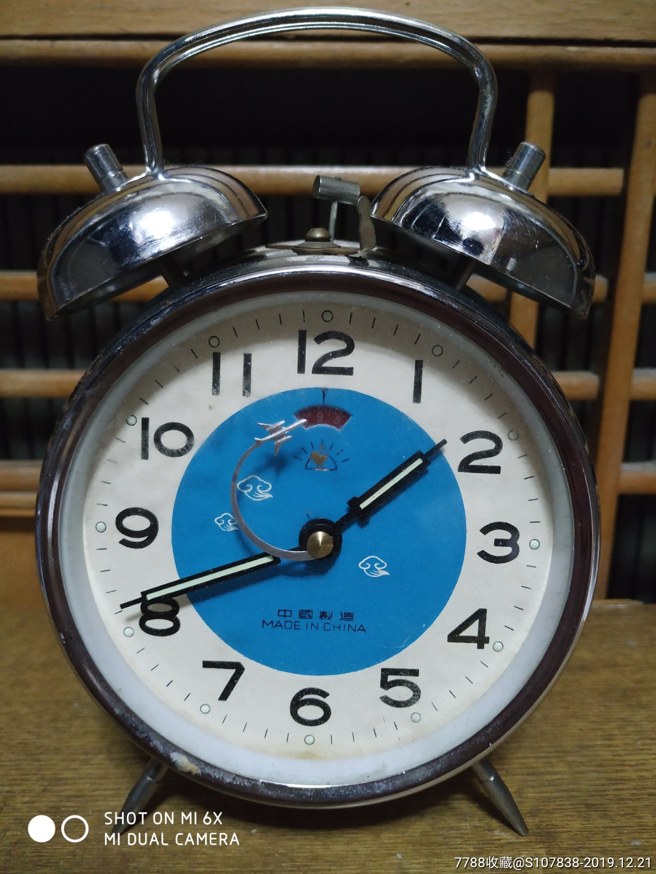 夜光金鸡牌闹钟,走闹正常