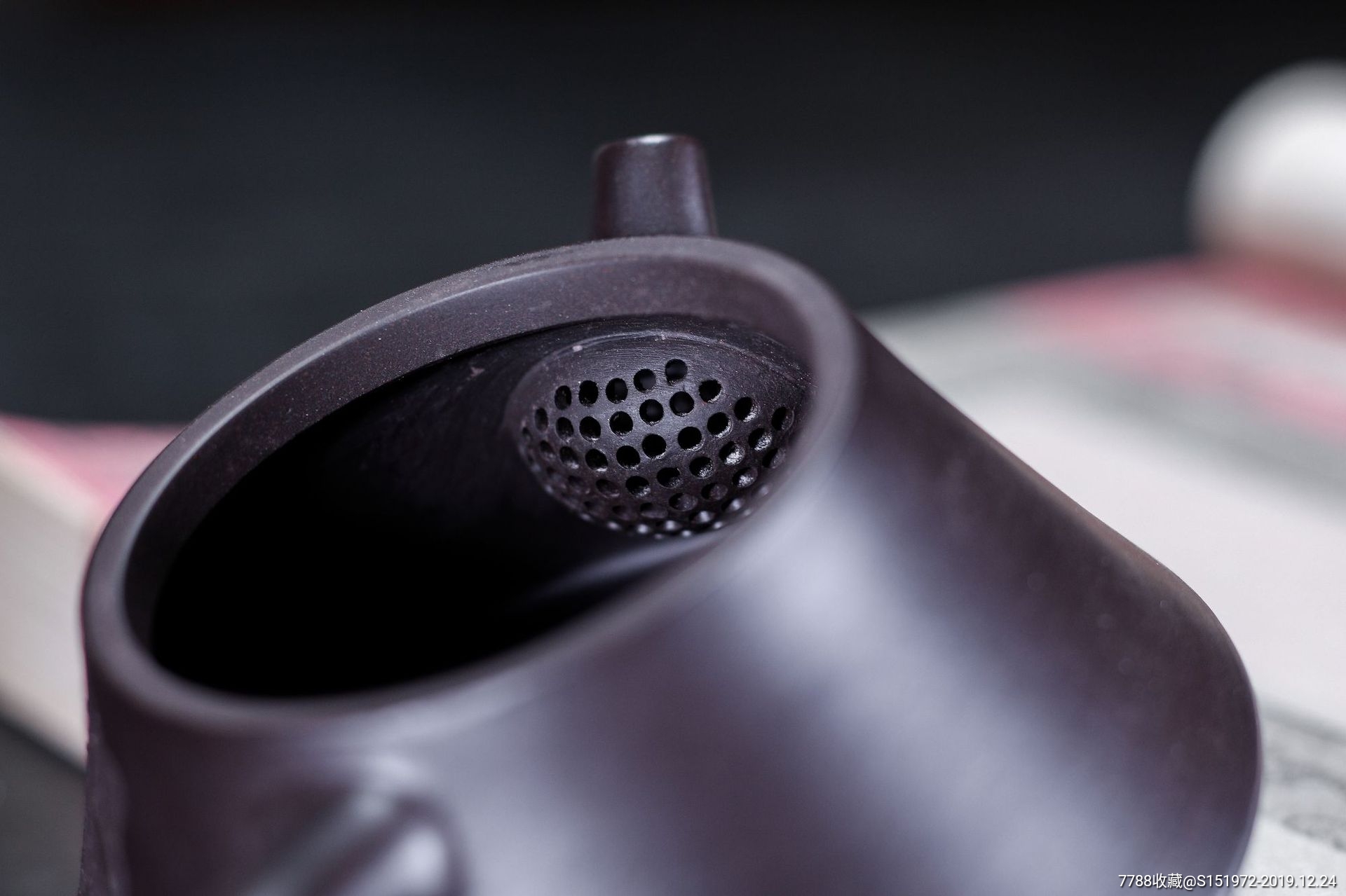 宜兴原矿紫砂黑泥饮瓢壶